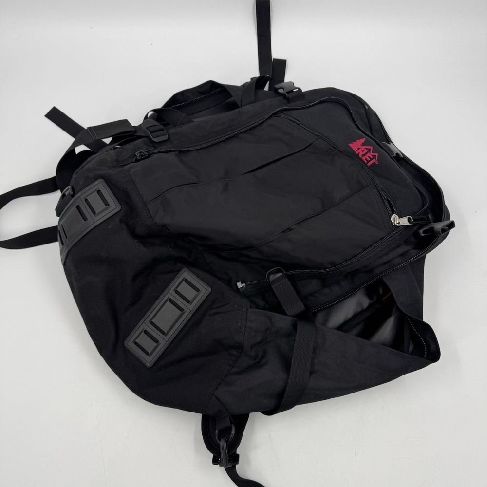 REI Black Nylon Backpack Carry On Bag Satchel Travel - Picture 12 of 13